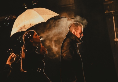 Anna Grycewicz (Dusza), Grzegorz Małecki (Gustaw-Konrad) w DZIADACH Adama Mickiewicza w reż. Eimuntasa Nekrošiusa. Fot. Marta Ankiersztejn