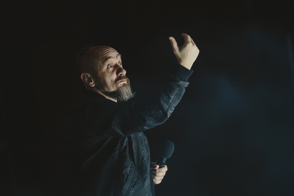 TERMOPILE POLSKIE – próby: Jan Klata (reżyser). Fot. Marta Ankiersztejn