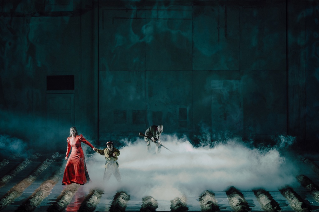 Anna Grycewicz (Wita), Arkadiusz Pyć (Witołd), Paweł Paprocki (Oficer). Fot. Karolina Jóźwiak 